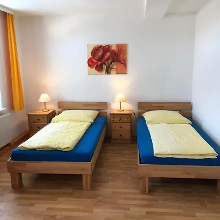 Gutshaus בית הארחה