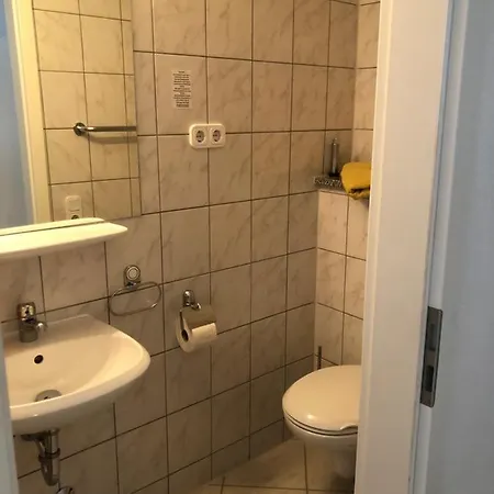 Gutshaus בית הארחה