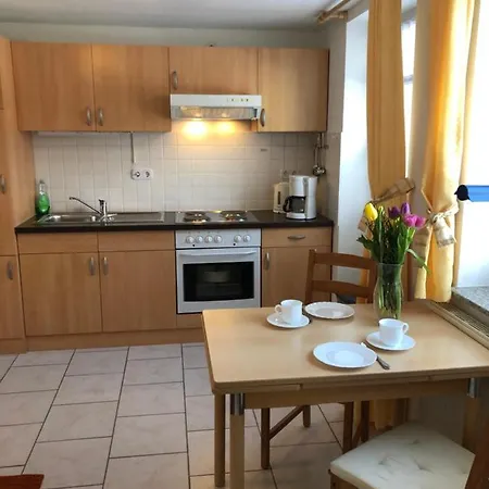 Gutshaus בית הארחה