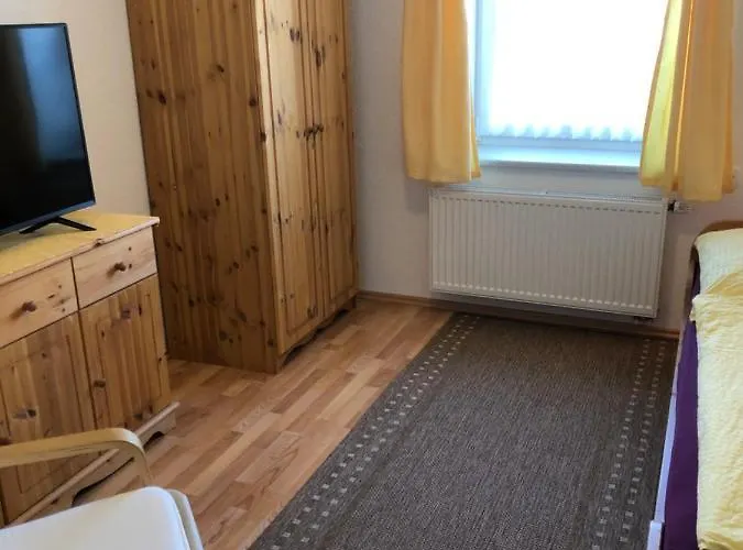 Gutshaus 3*