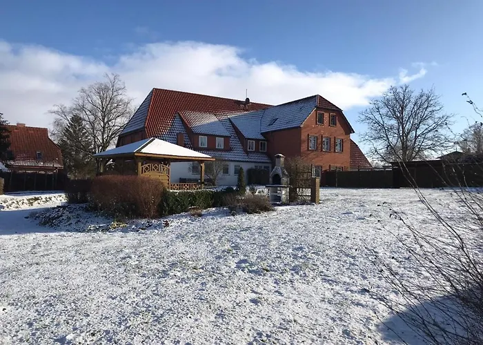 Guest house Gutshaus 3*